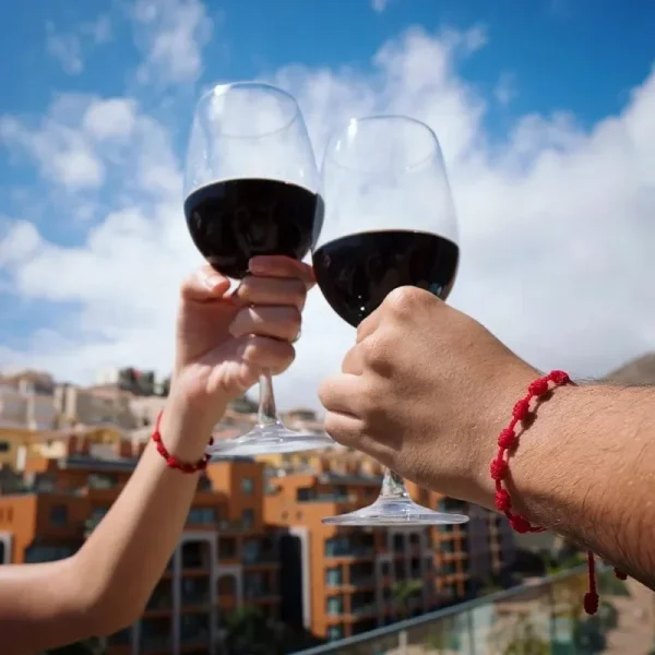 kf-S55de0e5568b24790b504fa5fd6fb2030z Pulseras de hilo rojo para la suerte, 7 nudos, ajustables, hechos a mano, brazaletes de cuerda DIY para pareja, amuleto, accesorios de joyería