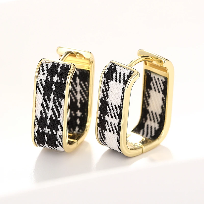 Huitan-pendientes de aro elegantes con diseño de tela para mujer, accesorios nobles de Metal de Color dorado para boda, joyería de fiesta a la moda encantadora