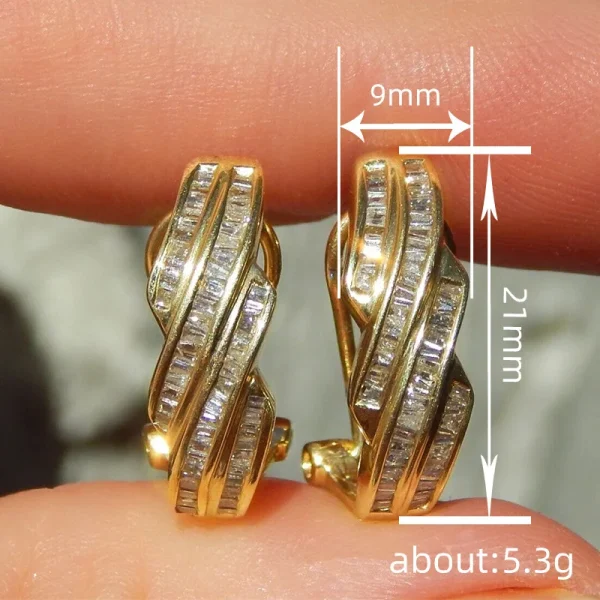 Huitan-Anillo encantador de lujo para mujer, Color dorado con incrustaciones de circonita cúbica brillante, accesorios de moda para fiesta de boda, joyería Noble