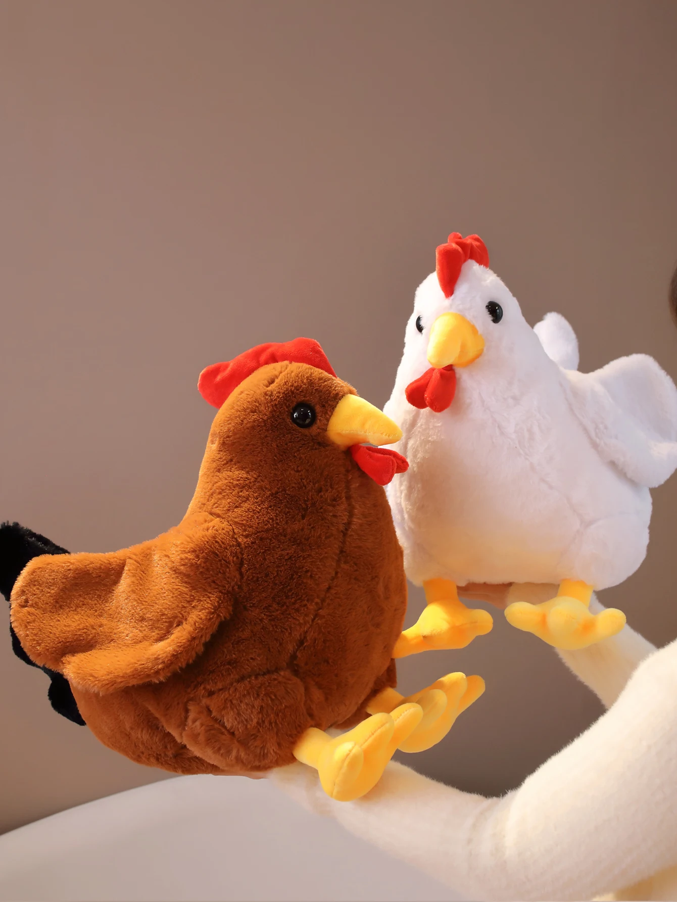 Un gran peluche de gallo, una muñeca de gallo esponjosa, una linda muñeca de gallo suave y encantadora, un regalo de fiesta de cumpleaños, una decoración del hogar